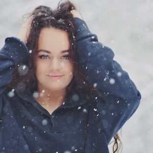 Meet your Posher, Ella